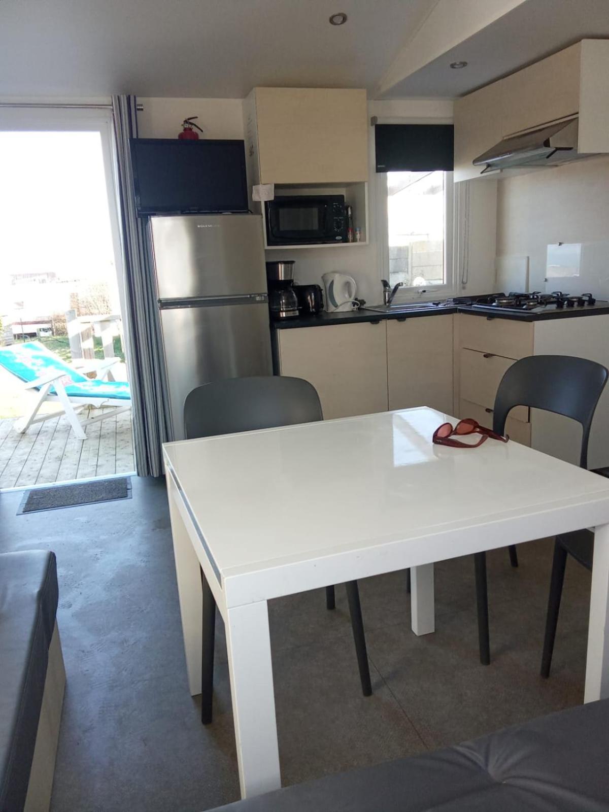Magnifique Mobil Home Avec Clim Face Mer 勒波泰勒 外观 照片
